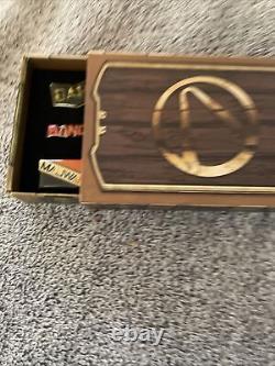 Borderlands Level 50 Limited Edition Golden Loot Chest pin set