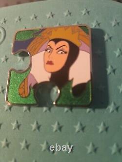 Rare Disney Store Villains Puzzle Piece LE Limited Edition 95 Evil Queen Pin